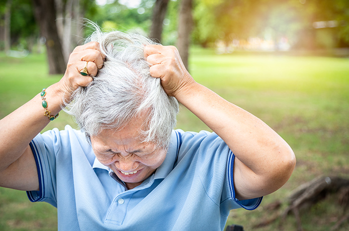 menjaga kesehatan mental lansia